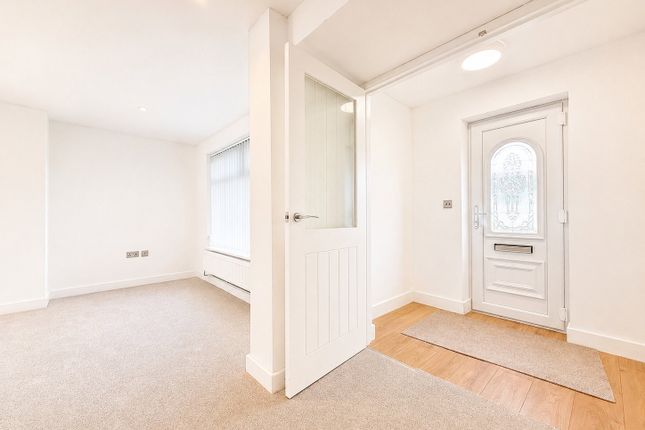 10, Glannant Rise, Neath photo 4