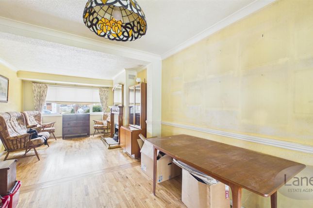 13, Raydon Road, Waltham Cross photo 3