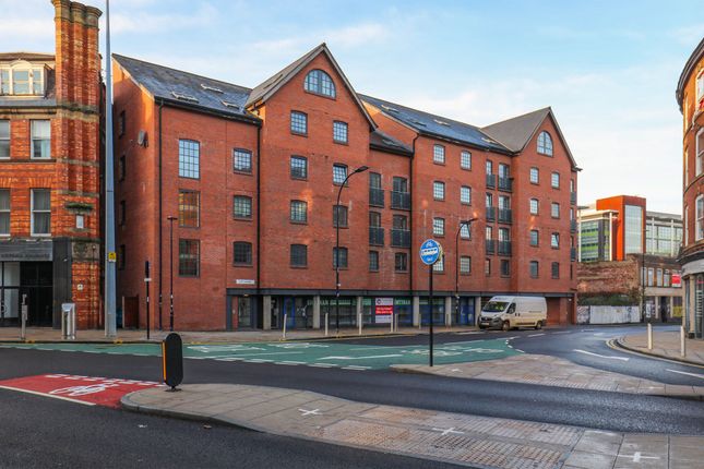 Flat to rent in Nursery Street, City Wharf