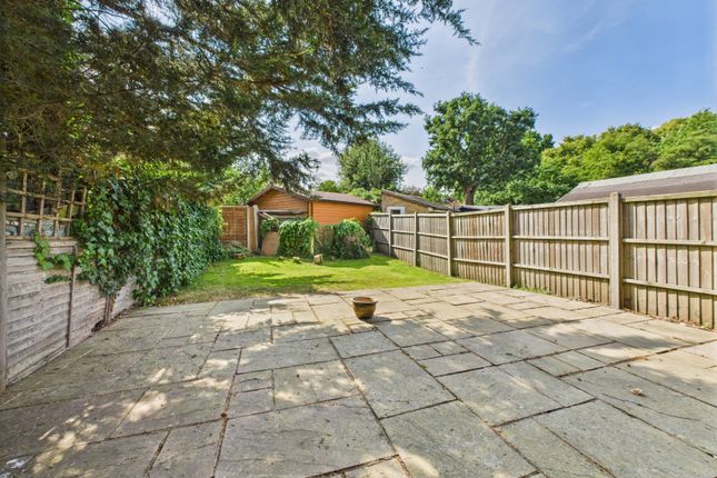 Stowe, 5, St. Marys Road, Berkshire photo 2