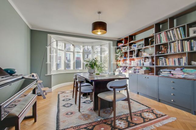 115, Vincent Gardens, London photo 5