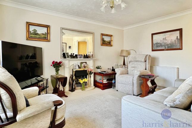 31 Minster Court, West Street, Axminster photo 4