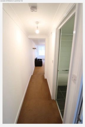 Flat to rent in Cann Hall Road, London