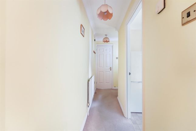 20, The Walled Garden, Tadworth photo 4