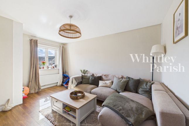 69, Long Meadow Drive, Diss photo 2