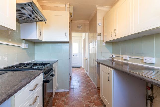 10 Forsythia Close, Newport photo 3