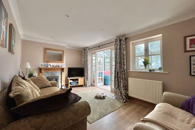 22, Forts Orchard, Yeovil photo 4