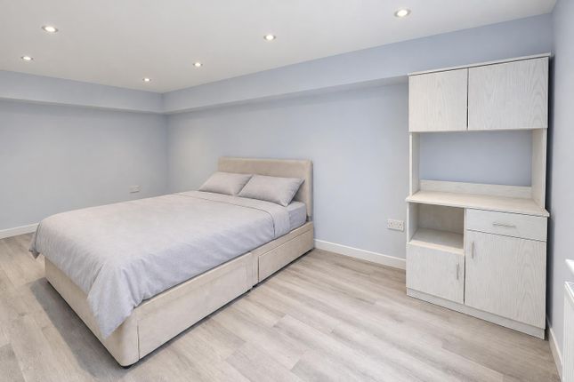 Flat 1, 94, Maldon Road, Colchester photo 5