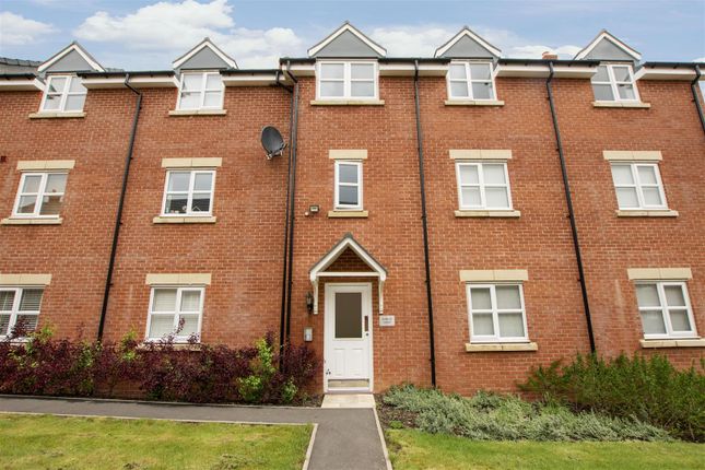 Flat to rent in Escelie Way, Birmingham