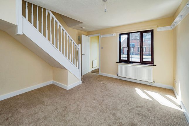 18, Rosemount Drive, Scunthorpe photo 2