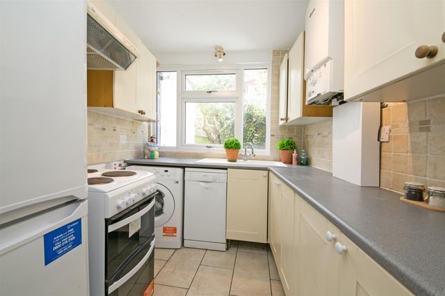 21, Carlwell Street, London photo 2