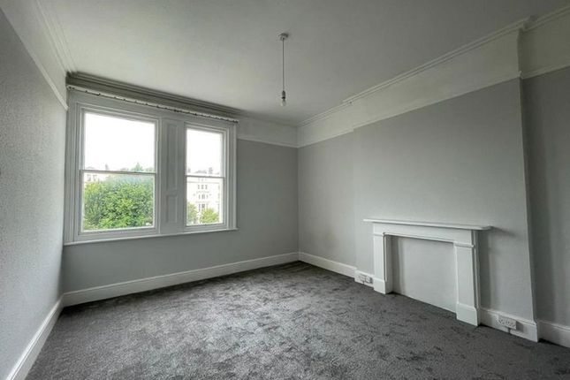 Palmeira Square, Hove photo 2