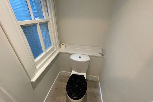 Flat for sale in 29A King Street, Gravesend, Kent