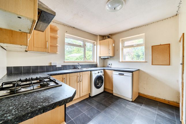 24, Grange Road, Hersham photo 4