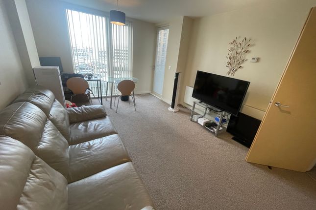 53, Milton Keynes photo 2