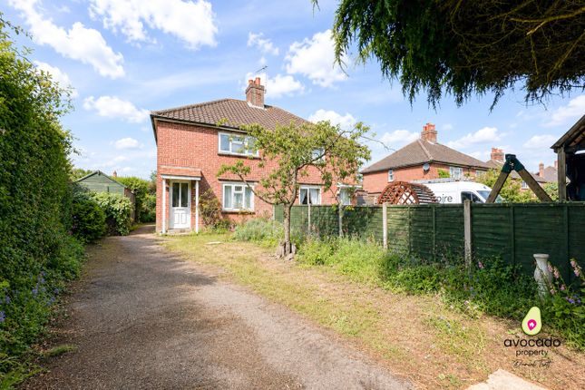 9 St. Marys Road, Stalham, Norfolk photo 4