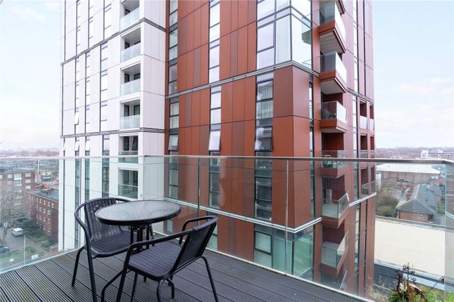 Flat to rent in Bach House, Nine Elms Point, Nine Elms