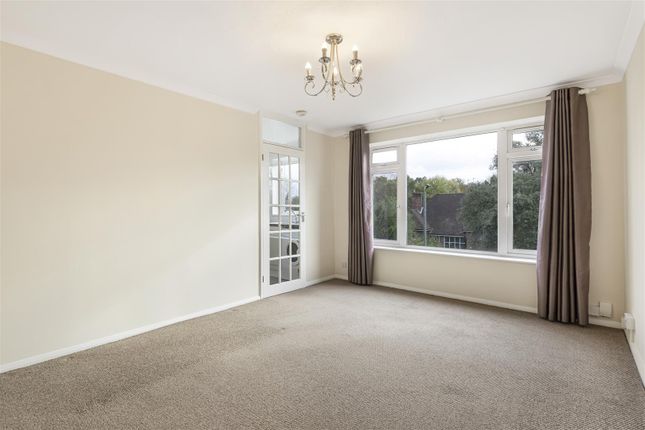 9 Imperial Court, Willow Grove, Chislehurst photo 2