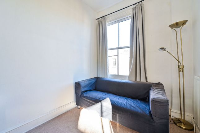 Mowll Street, SW9, Oval photo 3