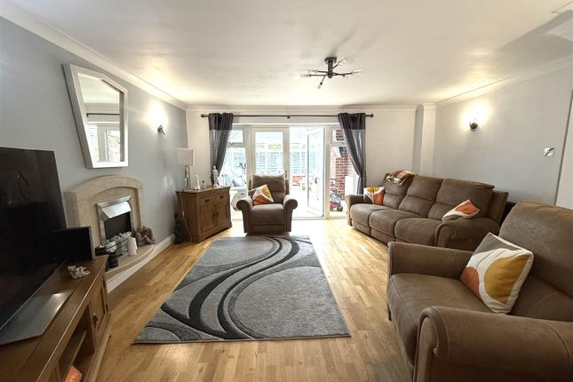 1, Aston Close, Stafford photo 5