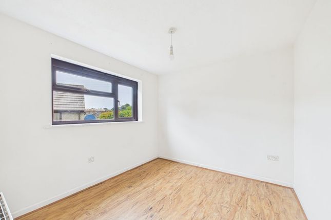 63, Barnfield Gardens, Penzance photo 4