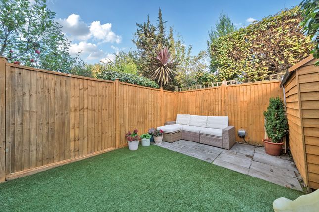 35, Chalford Road, London photo 4