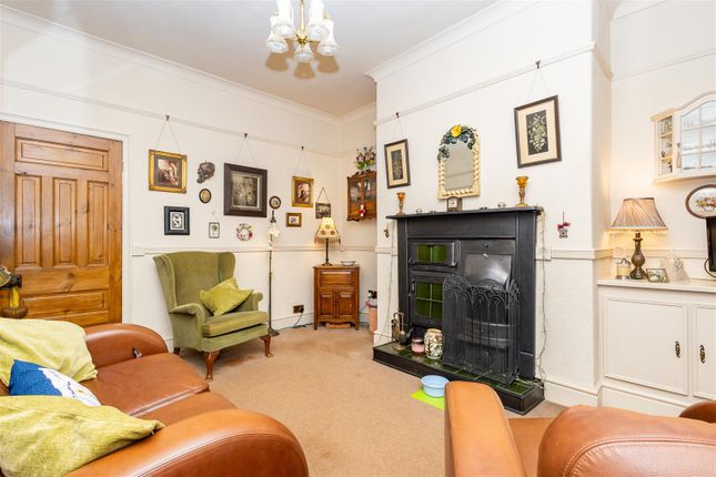14, Greenhalgh Lane, Chorley photo 2