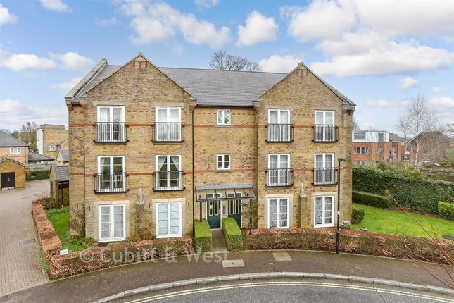 1-bed flat on 11, Coldstream Road, Caterham, £230,000