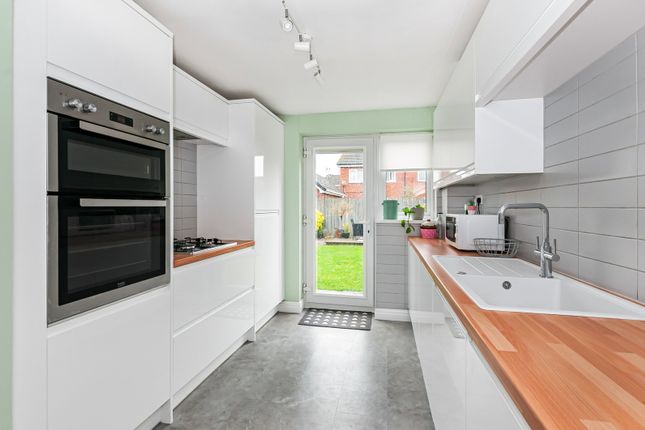 17, Langsett Road, Hull photo 3