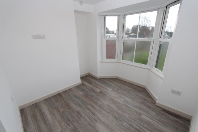 Flat to rent in Albert Road, Town Centre, Tamworth