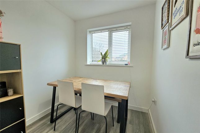 8, Withers Walk, Camberley photo 4