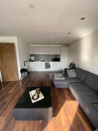 Flat for sale in Wilburn Basin, Manchester