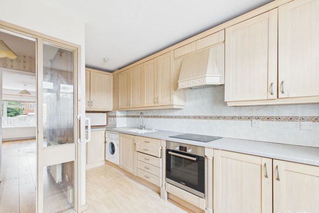 49 Bellfield, Croydon photo 3
