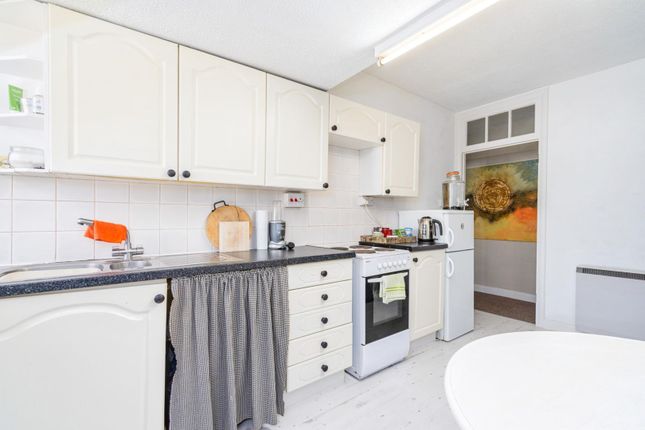 Flat for sale in Leys Avenue, Letchworth