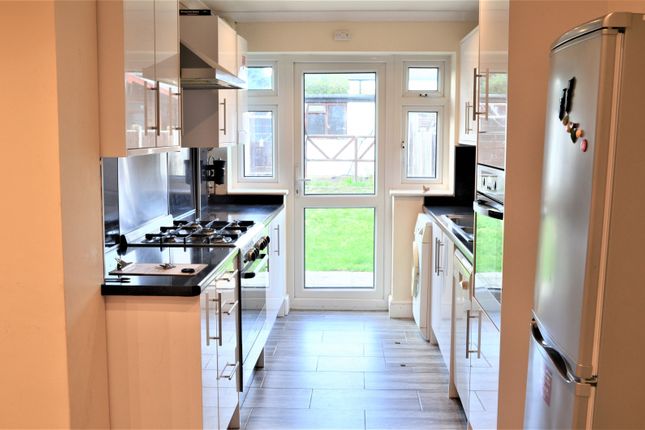 3, Tiverton Avenue, Clayhall photo 3