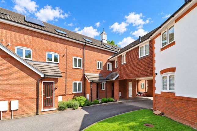 Beaufort Mews, Woking photo 2