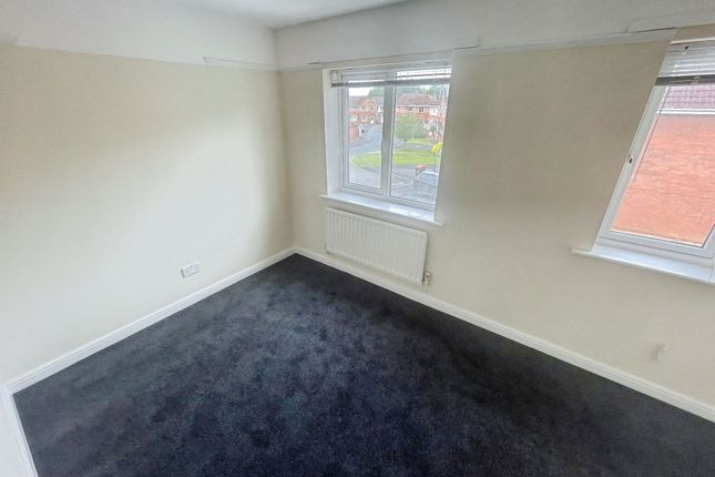 12 Lidgates Green, Telford photo 5