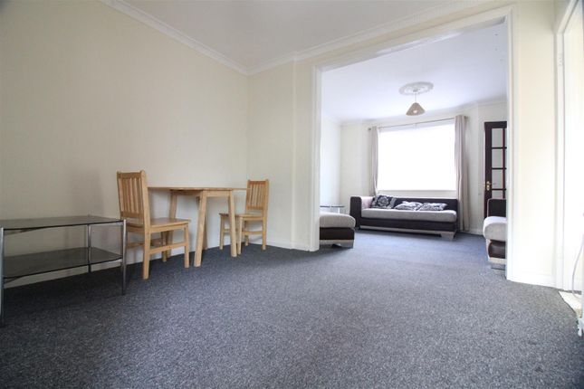 Oakdene Road, Uxbridge photo 2