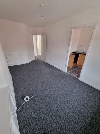 12 Flat 3,, Windsor Road, Liverpool photo 2