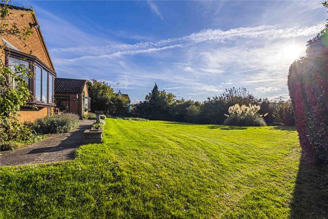 Bungalow for sale in Dunstable Road, Dagnall, Berkhamsted