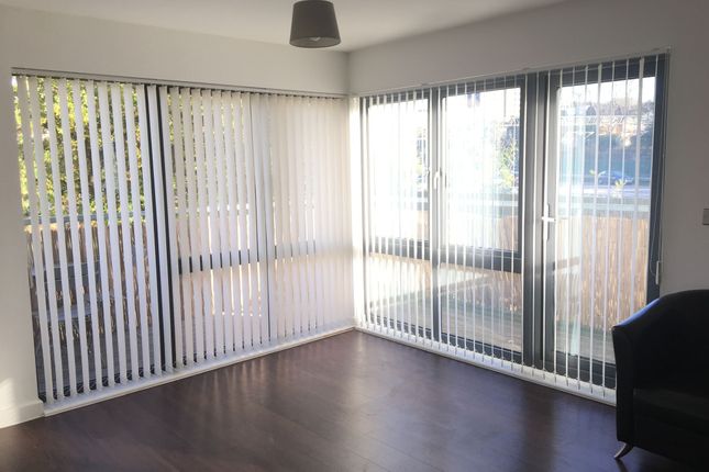 Flat 24, Adlington House, Rollason Way, Brentwood photo 5