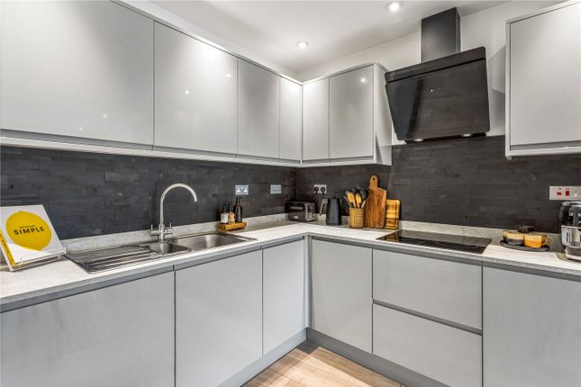Flat 1,, 36 Grenfell Road, Mitcham photo 4