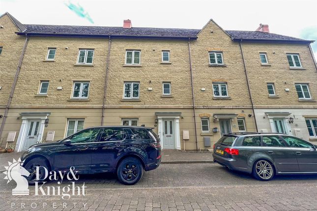 5 bed town house for sale in New Bridge Street, Witney OX28