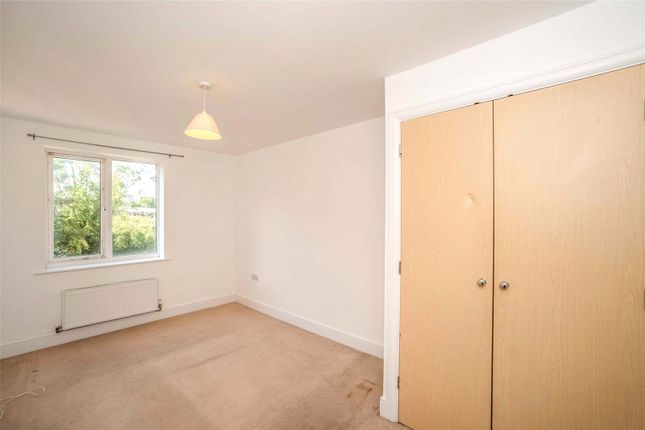 Flat for sale in Griffin Court, Black Eagle Drive, Gravesend, Kent