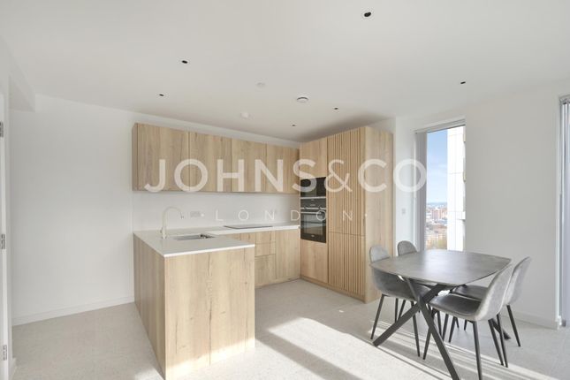 Apartment 507 Bouchon Point 7, Cendal Crescent, London photo 4