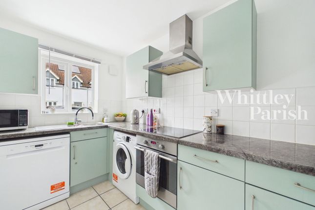 108, Lime Tree Avenue, Long Stratton photo 4