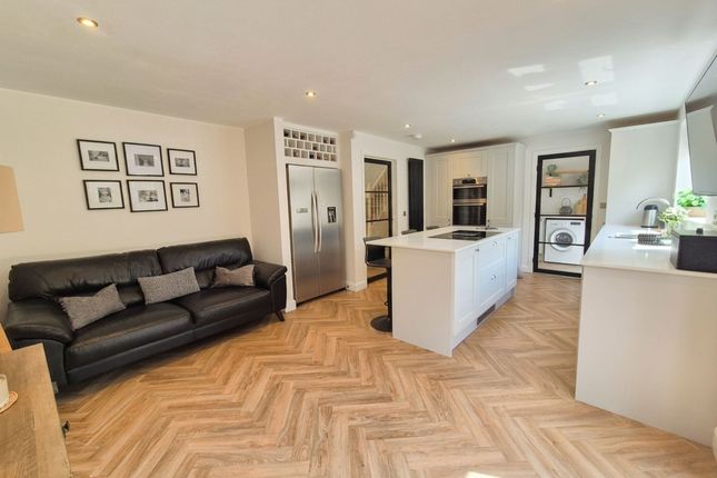 60 Chandlers Croft, Ibstock photo 2