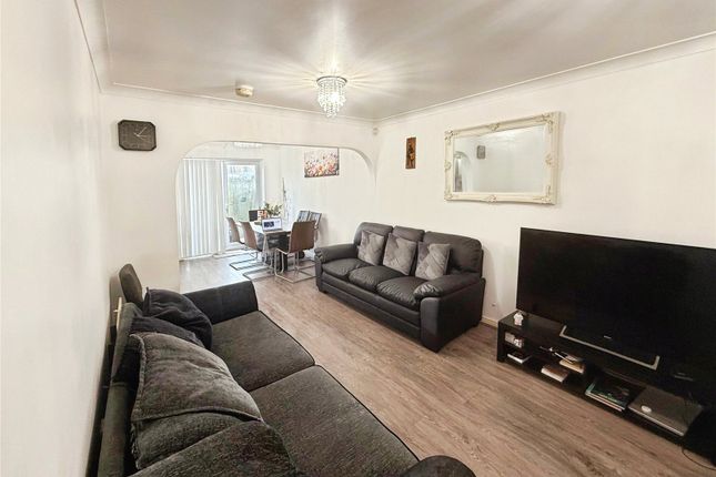 17, Parkside Mews, Whitefield photo 3