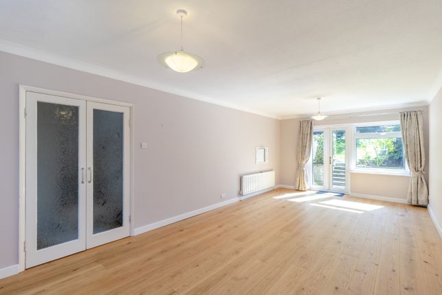 8643607-Interior11