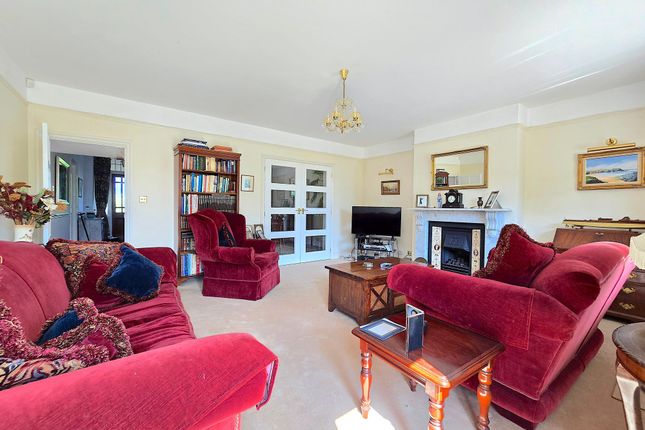 71 Ashford Road, Faversham photo 2
